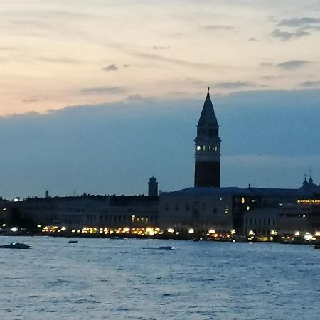 Orizzonte Marino Blu-Vacanza Ricca Di Colori Cavallino-Treporti Bagian luar foto
