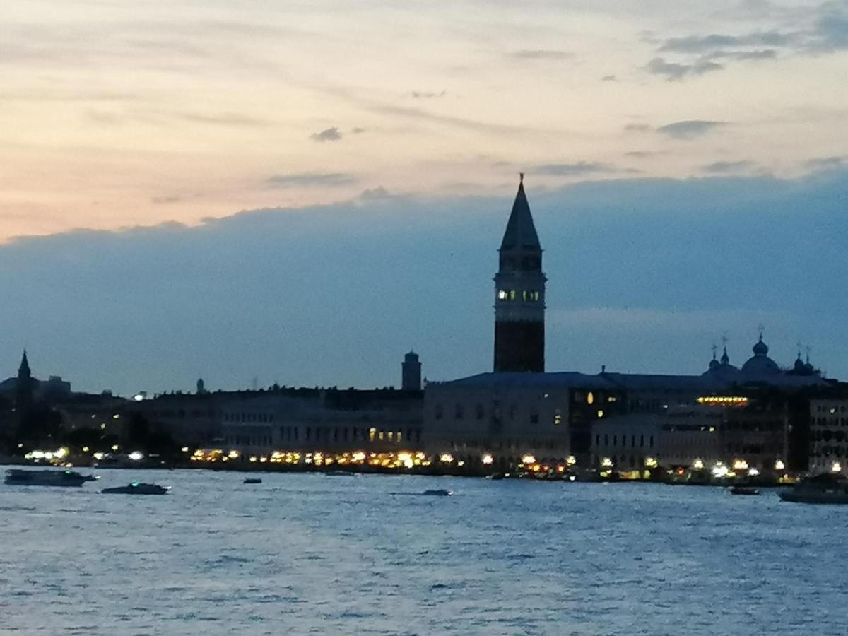 Orizzonte Marino Blu-Vacanza Ricca Di Colori Cavallino-Treporti Bagian luar foto